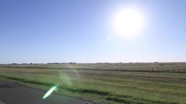 Auto in movimento su strada di campagna — Video Stock