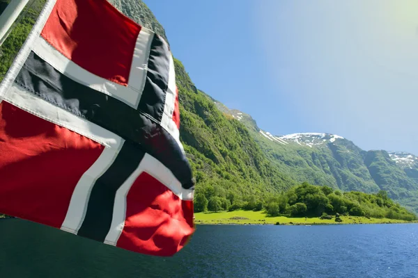 Green mountains and Waterfalls in Sognefjord Scandinavia. Norway — Stock Photo, Image