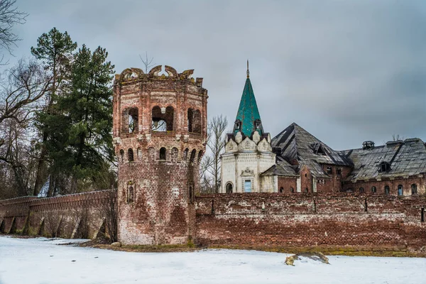 An old castle in Tsarskoe selo, Pushkin, Saint Petersburg — Stock Photo, Image