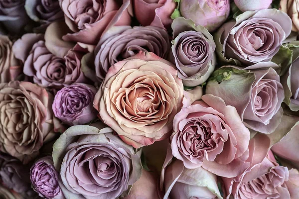 Buket closeup makro düğün güzel pembe, mor ve Şeftali güller