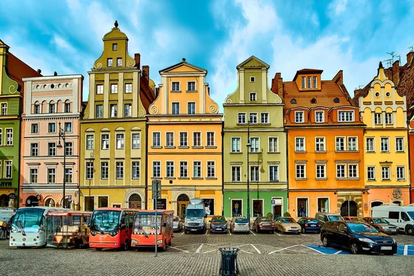 Színes épületek Wroclaw old town. Wroclaw legnagyobb városa a Nyugat Lengyelország és Szilézia történelmi fővárosa. — Stock Fotó