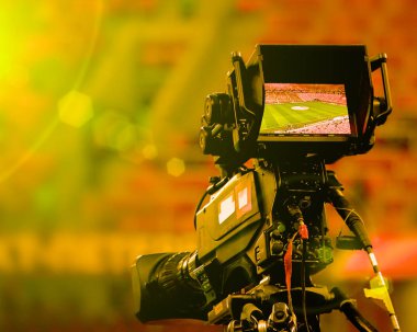 LCD ekran parlak güneş ve mercek parlaması bir yüksek çözünürlüklü Tv kamera üzerinde. Tonda