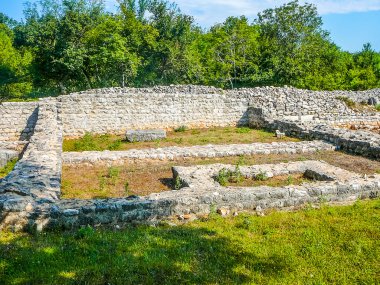 HDR Omisalj Harabeleri