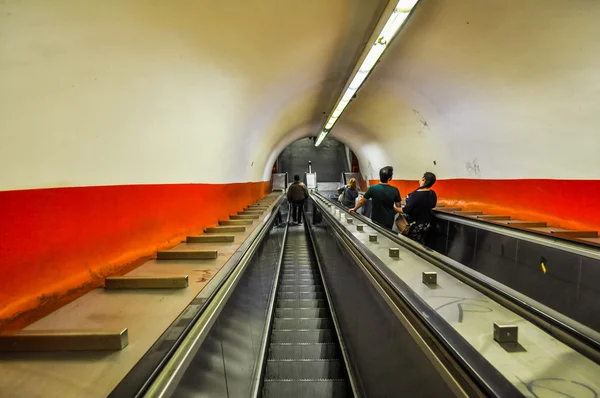 Stasiun kereta bawah tanah HDR Spagna di Roma — Stok Foto