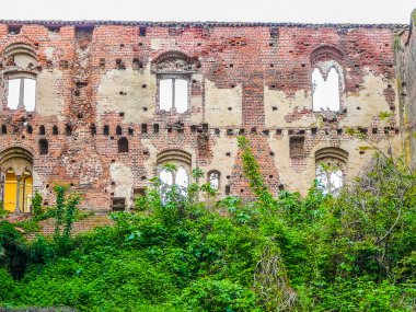 HDR Castellazzo di Buronzo castle
