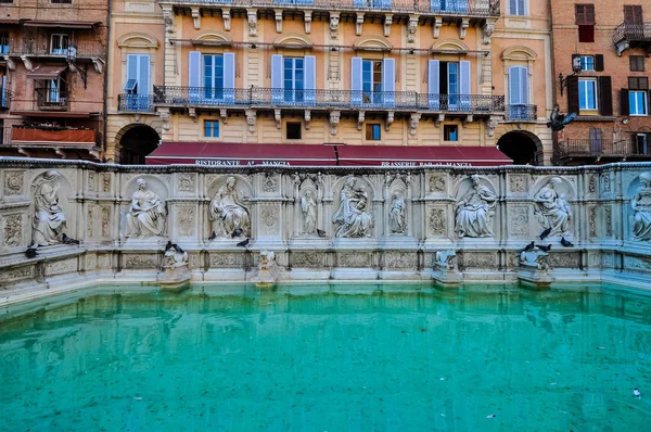 Fonte HDR Fonte Gaia em Siena — Fotografia de Stock