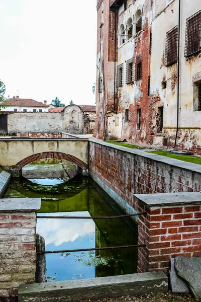 HDR Castelo de Lagnasco em Lagnasco — Fotografia de Stock