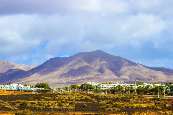 HDR Lanzarote beach na španělských Kanárských ostrovů — Stock fotografie