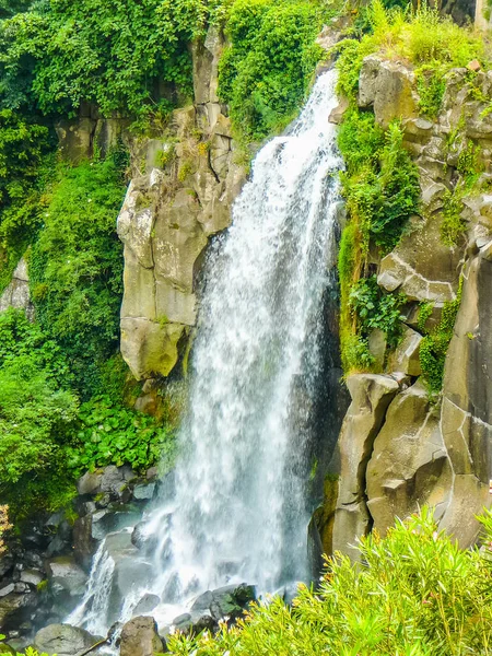 HDR Air terjun Cavaterra di Nepi — Stok Foto