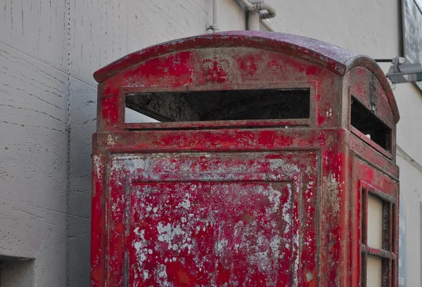 Cabine téléphonique rouge à Turin — Photo