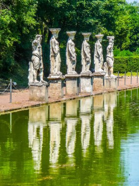 Tivoli harabelerde HDR Villa Adriano