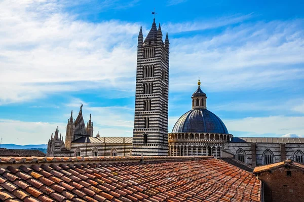 Igreja da Catedral HDR em Siena — Fotografia de Stock