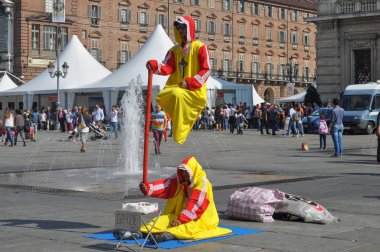Sokak çalgıcısı, Torino