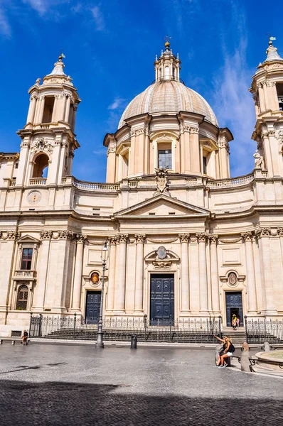 HDR Sant Agnese církev v Římě — Stock fotografie