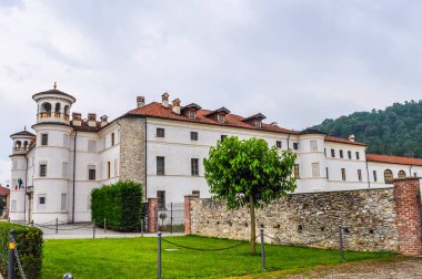 HDR Filatoio Rosso Caraglio içinde