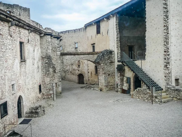 HDR Castel Beseno Besenello içinde — Stok fotoğraf