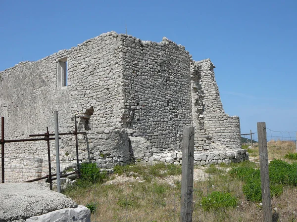 Ruinen in der Stadt Osor — Stockfoto