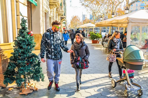 HDR Tourists visiting Barcelona — Stock Photo, Image