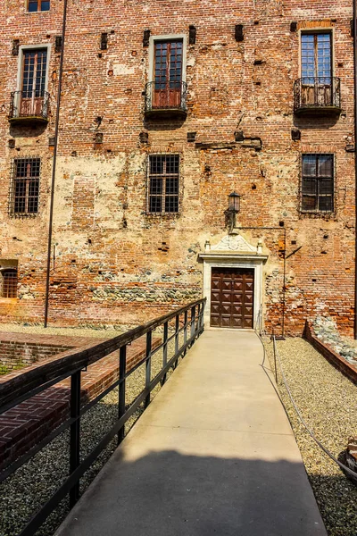 Castillo HDR Lagnasco en Lagnasco —  Fotos de Stock