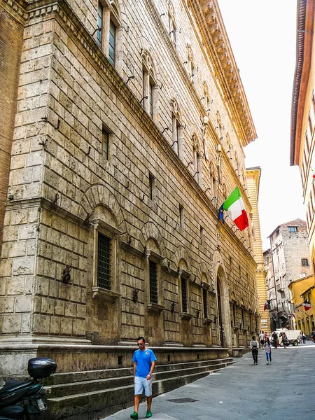 HDR uitzicht op de stad Siena — Stockfoto