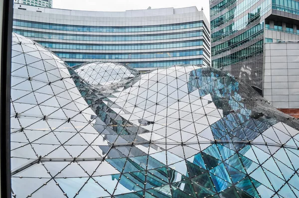 Centro commerciale HDR Zlote Tarasy a Varsavia — Foto Stock