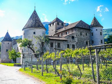 Bolzano 'da HDR Schloss Maretsch (diğer adıyla Castel Mareccio)