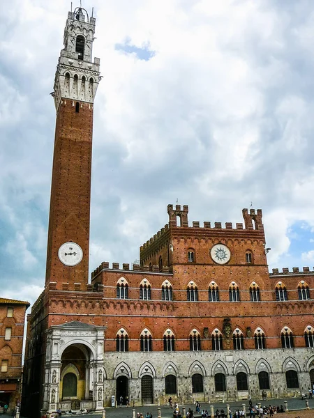 Torre HDR Mangia na Piazza del Campo em Siena — Fotografia de Stock