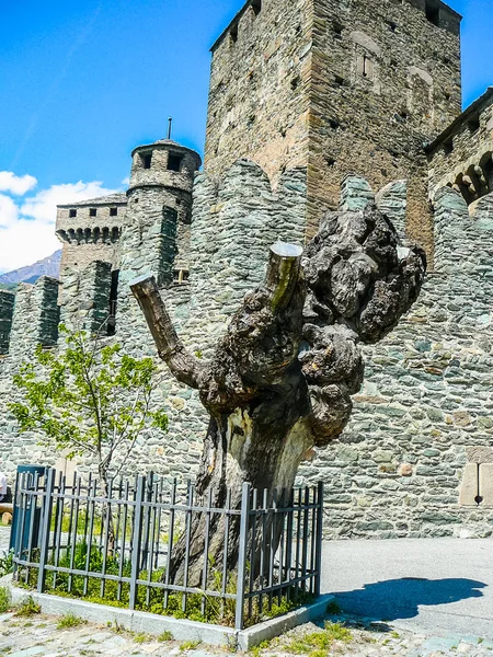 HDR Fenis Castle in Fenis — Stock Photo, Image