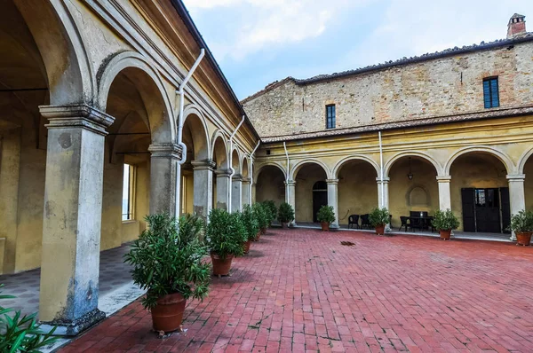 HDR Castello Scipione aka Castello Pallavicino slott i Salsoma — Stockfoto