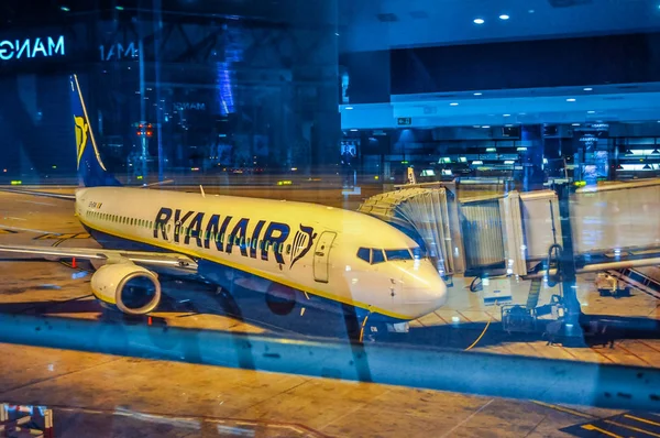 HDR RyanAir plane — Stock Photo, Image