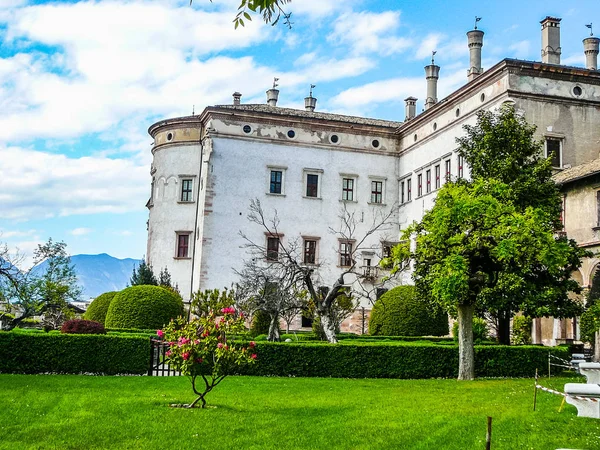 HDR Buonconsiglio hrad v Trento — Stock fotografie