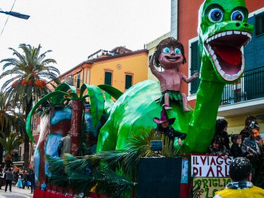Loano, İtalya - Mart 2016 yaklaşık: Yüksek dinamik aralık (Hdr) karnaval kutlamaları Loano aka Carnevaloa