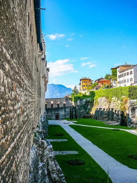 Castelo de Buonconsiglio HDR em Trento — Fotografia de Stock