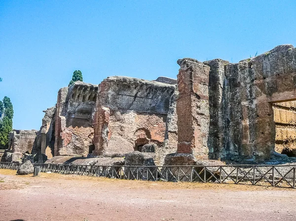 HDR Villa Adriano ruinas en Tivoli —  Fotos de Stock