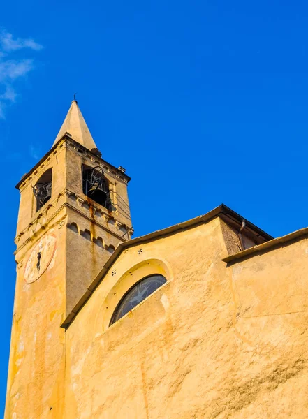 HDR Castelvecchio di Rocca Barbena — Foto de Stock