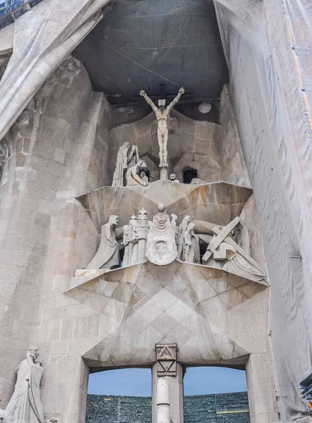高ダイナミック レンジ Hdr サグラダ ファミリアは カタロニア語によって設計された 大規模なローマ カトリック教会建築家アントニ ガウディはバルセロナ スペイン — ストック写真