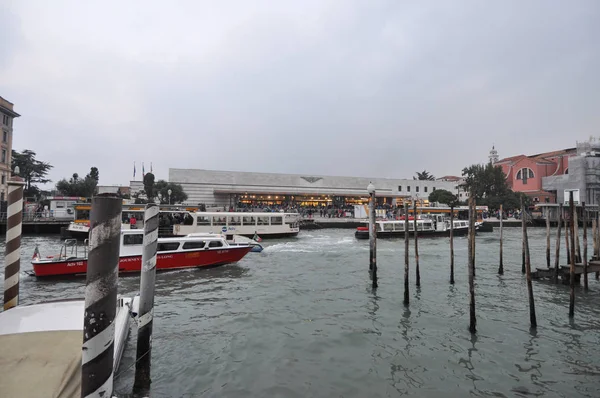 Het station Santa Lucia in Venetië — Stockfoto