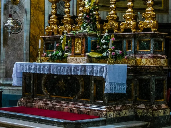 Katedrála Santa Maria Assunta HDR ve městě Sutri — Stock fotografie