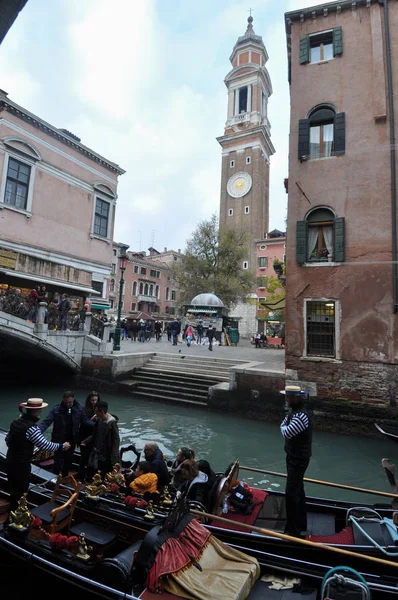 Vue sur le canal à Venise — Photo