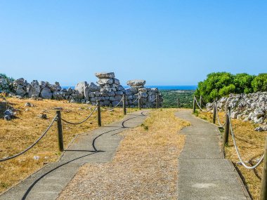 Yüksek dinamik aralık (Hdr) antik kalıntıları Torre den Galmes talayotic arkeolojik sitesindeki Menorca, İspanya