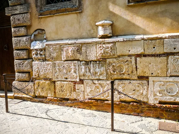 Alto Rango Dinámico Hdr Piedras Urnas Etrúricas Romanas Montepulciano Toscana —  Fotos de Stock