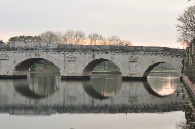 Ponte di Tiberio Rimini, İtalya Augustus Köprüsü (aka Tiberius köprü anlamına gelir)