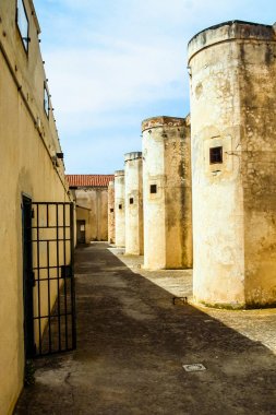 Yüksek Dinamik Aralık (Hdr) eski terk edilmiş zindan Asinara Sardunya, İtalya