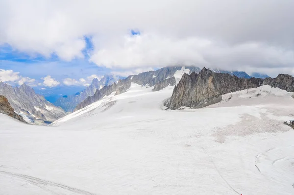 高动态范围 Hdr Mont Blanc Aka 安科意义白色山是阿尔卑斯山最高的山 在西欧国家中最高的山峰 — 图库照片