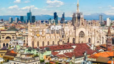 Milan, İtalya şehrin yüksek dinamik Aralık (Hdr) havadan görünümü
