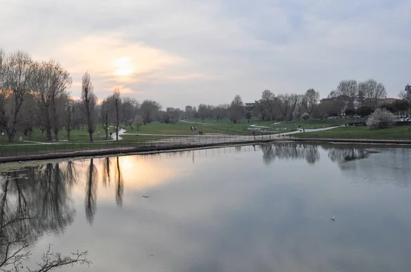 Parco Pubblico Lago Nella Città Riccione — Foto Stock