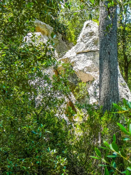 高动态范围在西班牙梅诺卡岛卡拉 Galdana Hdr — 图库照片