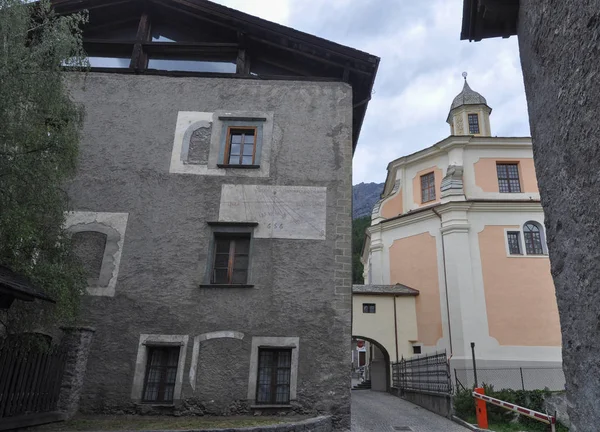 Mening van het oude stadscentrum Bormio — Stockfoto