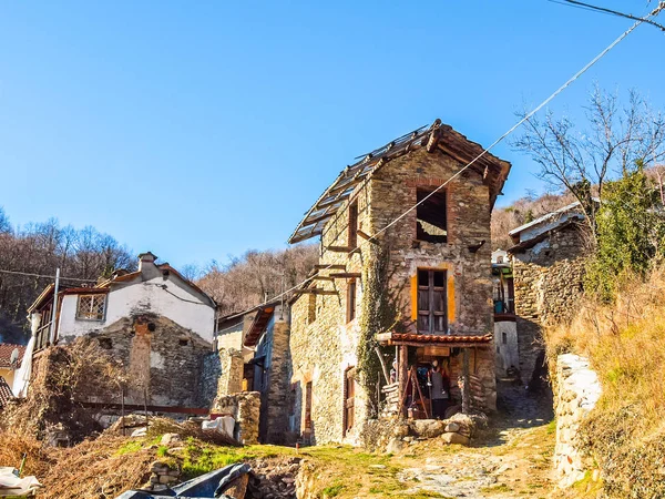 Старая Заброшенная Горная Деревня Долине Суза Италия — стоковое фото