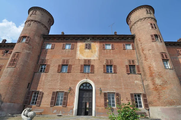 Castelo de Moncalieri em Moncalieri — Fotografia de Stock